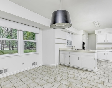 1 Lodi Lane - Photo Thumbnail 9
