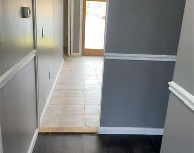 495 Dewitt Avenue - Photo Thumbnail 5