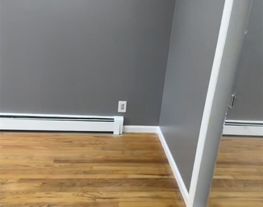 495 Dewitt Avenue - Photo Thumbnail 12