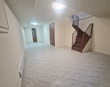 22003 64th Avenue - Photo Thumbnail 5