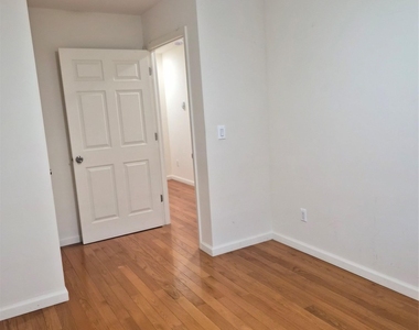 22003 64th Avenue - Photo Thumbnail 3