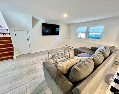 2 Biarritz Street - Photo Thumbnail 5