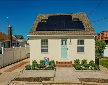 23 Garden City Avenue - Photo Thumbnail 1