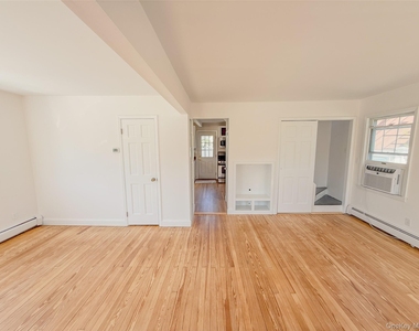 23 Garden City Avenue - Photo Thumbnail 8