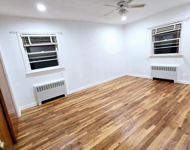 7718 271st Street - Photo Thumbnail 5