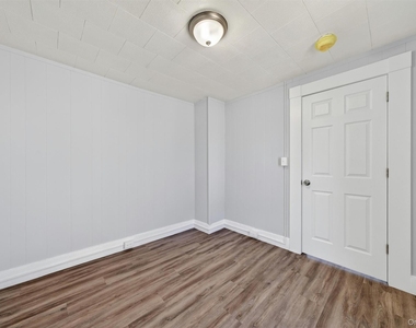 90 Montgomery Street - Photo Thumbnail 16