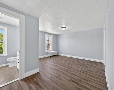 90 Montgomery Street - Photo Thumbnail 11