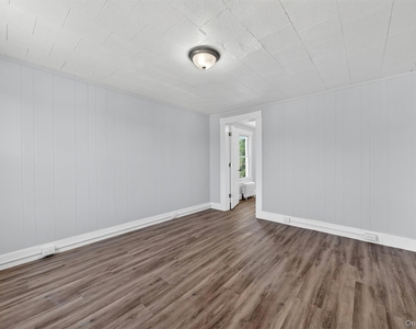 90 Montgomery Street - Photo Thumbnail 15