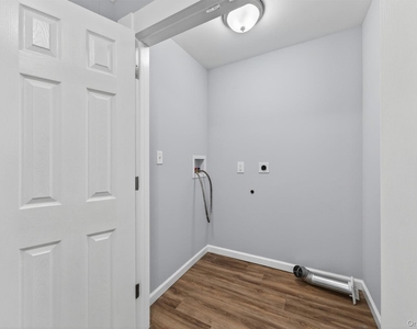 90 Montgomery Street - Photo Thumbnail 20
