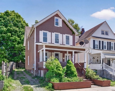 90 Montgomery Street - Photo Thumbnail 3