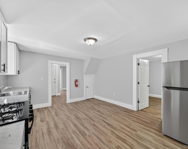 90 Montgomery Street - Photo Thumbnail 8
