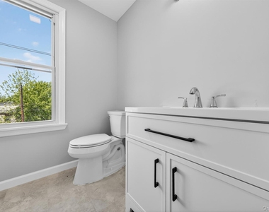 90 Montgomery Street - Photo Thumbnail 18