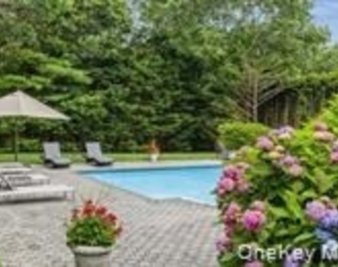 24 Bridle Path - Photo Thumbnail 18