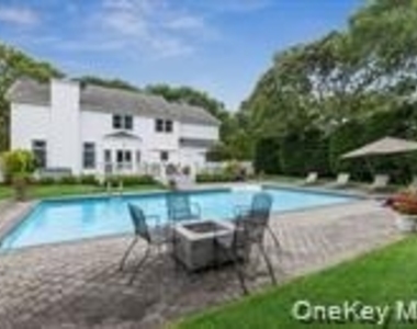 24 Bridle Path - Photo Thumbnail 21