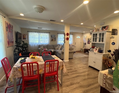 62 Whippoorwill Road E - Photo Thumbnail 3