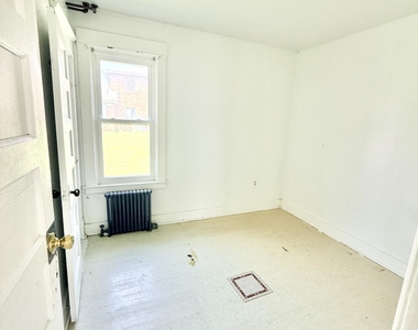 1121 10th Avenue - Photo Thumbnail 6