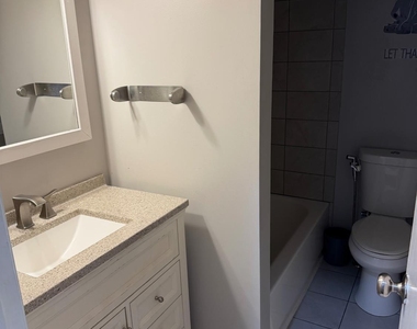 120 W Warren Street - Photo Thumbnail 12