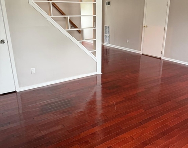 120 W Warren Street - Photo Thumbnail 9