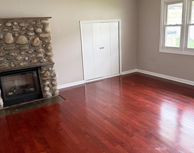 120 W Warren Street - Photo Thumbnail 14