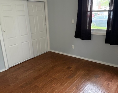 120 W Warren Street - Photo Thumbnail 11