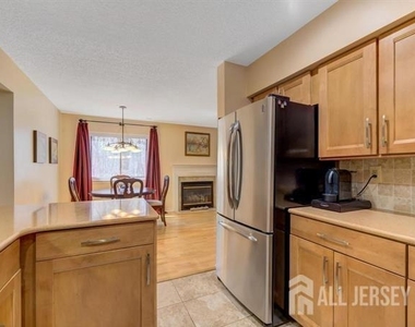 17 Ashford Drive - Photo Thumbnail 13