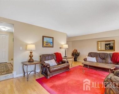 17 Ashford Drive - Photo Thumbnail 6