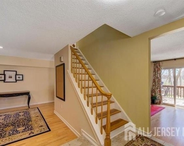 17 Ashford Drive - Photo Thumbnail 4