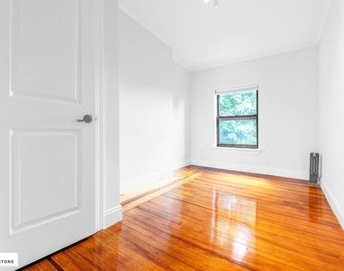 86 Carroll Street - Photo Thumbnail 6