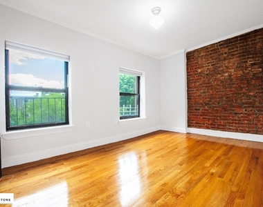 86 Carroll Street - Photo Thumbnail 2