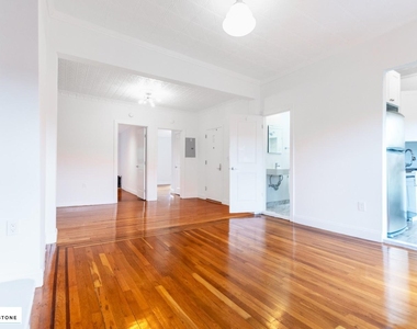 86 Carroll Street - Photo Thumbnail 4