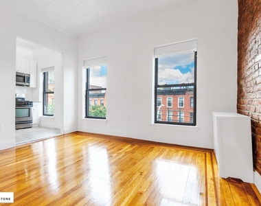 86 Carroll Street - Photo Thumbnail 3