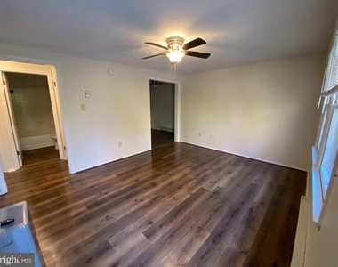 1005 Lower Clubhouse Drive - Photo Thumbnail 1