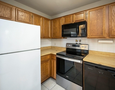 102 Picadilly Lane - Photo Thumbnail 9