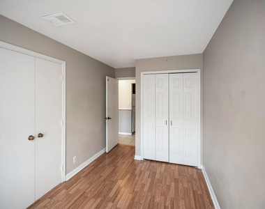 102 Picadilly Lane - Photo Thumbnail 11