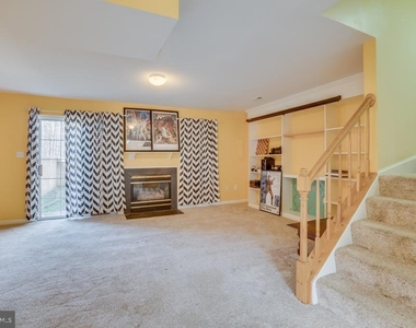 206 Dundee Place - Photo Thumbnail 11