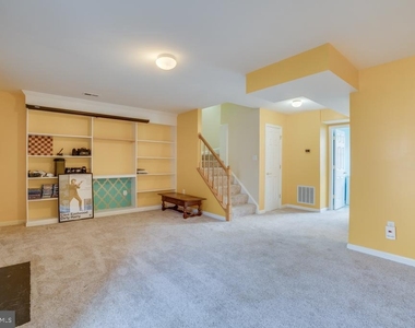206 Dundee Place - Photo Thumbnail 13