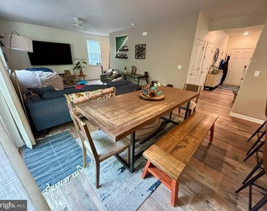 81 Pinewood Road - Photo Thumbnail 4