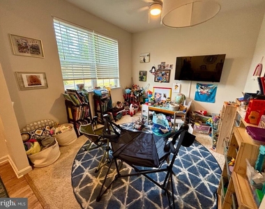 81 Pinewood Road - Photo Thumbnail 12