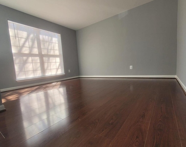 10918 Pope Street - Photo Thumbnail 3