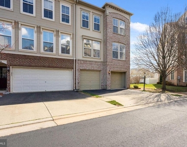 22886 Livingston Terrace - Photo Thumbnail 2