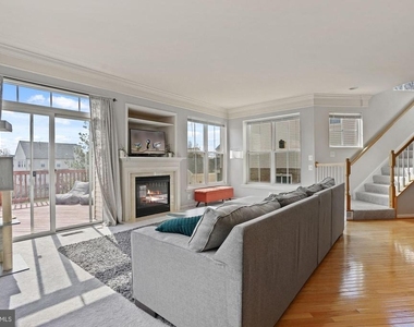 22886 Livingston Terrace - Photo Thumbnail 9