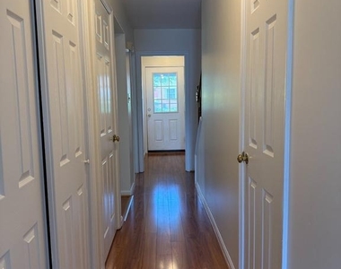 338 Nansemond Street Se - Photo Thumbnail 4