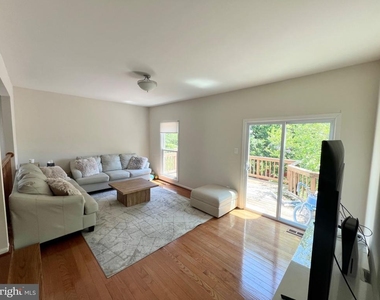5929 Wild Brook Court - Photo Thumbnail 8
