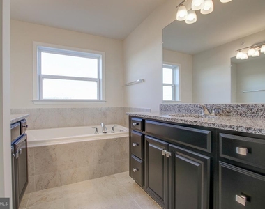 14596 Lakestone Drive - Photo Thumbnail 26