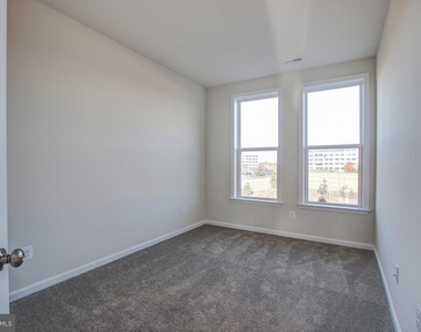 14596 Lakestone Drive - Photo Thumbnail 17