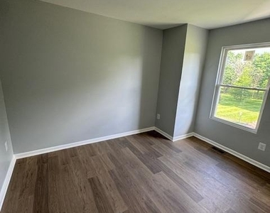 2171 Oram Place - Photo Thumbnail 16