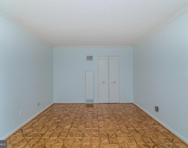 1800 Old Meadow Road - Photo Thumbnail 8