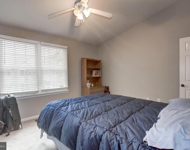 12852 Fair Briar Lane - Photo Thumbnail 16