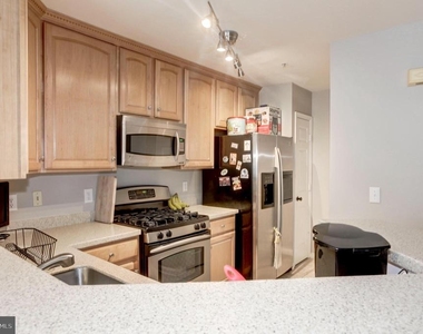 12852 Fair Briar Lane - Photo Thumbnail 10