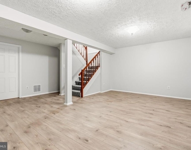 4600 Brentleigh Court - Photo Thumbnail 28